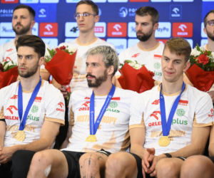 Złoci medaliści ME przywitani przez kibiców na lotnisku