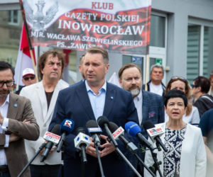 Przemysław Czarnek i Daniel Obajtek protestują przed „Solino”