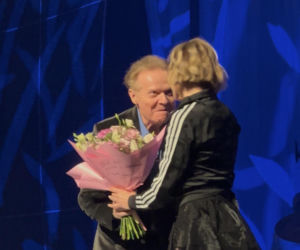 Michał Bajor na koncercie Anny Wyszkoni. Wskoczył do niej na scenę