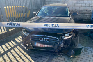 Zambrów. Policyjny pościg za 17-latkiem w audi. Nastolatek staranował radiowóz. Policjanci w szpitalu