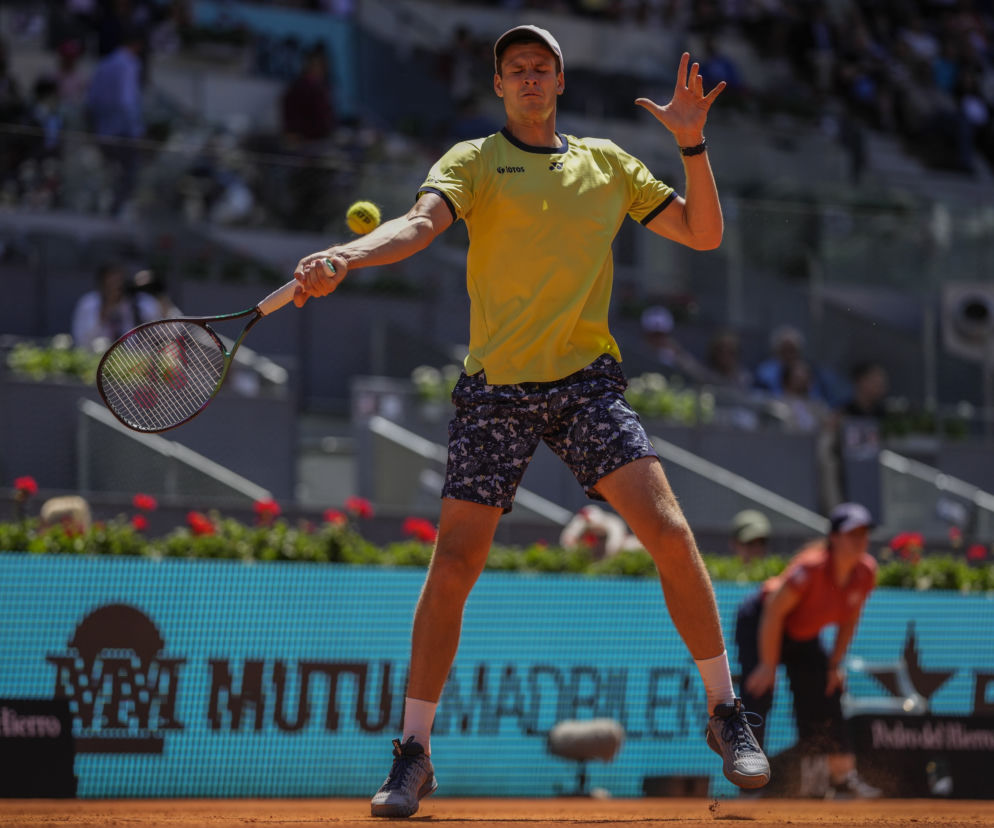 Hurkacz - Zeppieri RELACJA NA ŻYWO Polak wygrał pierwszego seta! Roland Garros Hurkacz - Zeppieri NA ŻYWO WYNIK