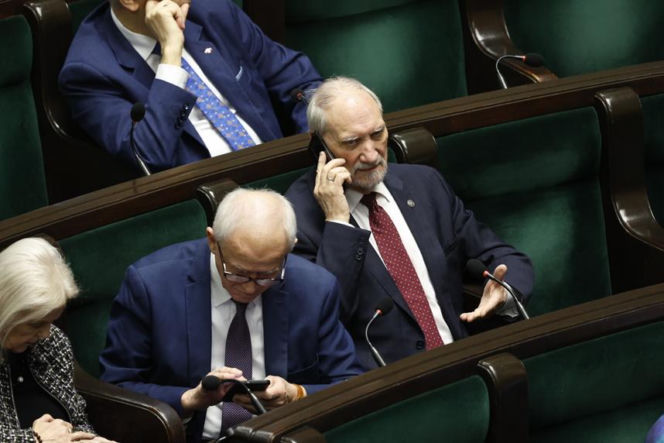 Sikorski ostro do Macierewicza w Sejmie