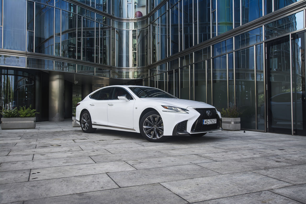 Lexus LS500h F-Sport