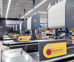 Zarobki w Biedronce poszły w górę. Tyle można zarobić w 2025 roku.