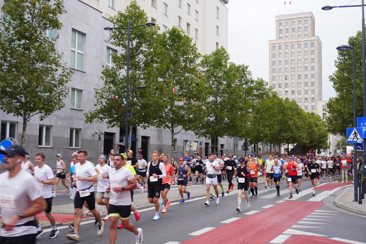 Uczestnicy Maratonu Warszawskiego 2025