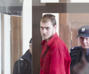 Potwór zgnije w więzieniu