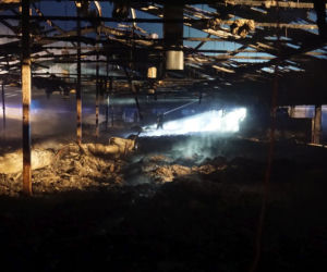 Krzywiec. Pożar kompleksu kurników. Padło 20 tys. sztuk perliczek