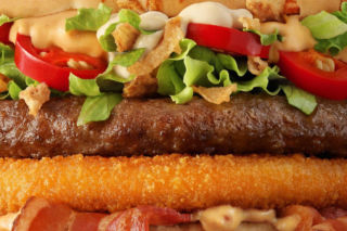 Czy Drwal Ogniste Papryczki jest naprawdę ostry? Sprawdziliśmy nowy smak kanapki!