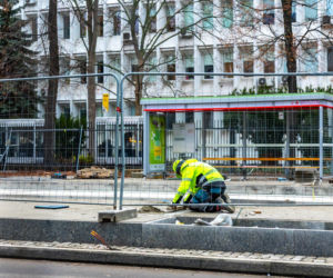 Tramwaj wzdłuż ul. Rakowieckiej w Warszawie - budowa