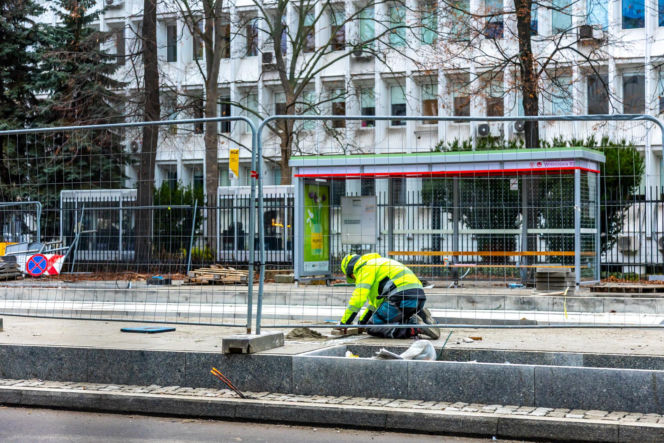 Tramwaj wzdłuż ul. Rakowieckiej w Warszawie - budowa