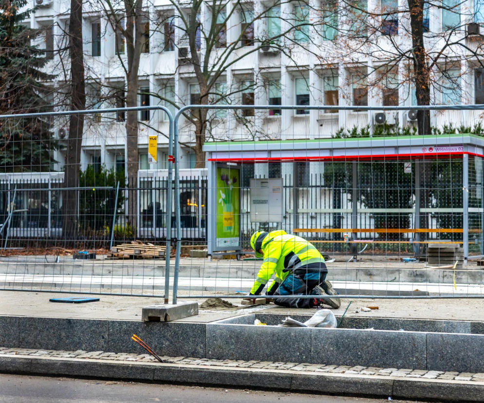Tramwaj wzdłuż ul. Rakowieckiej w Warszawie - budowa