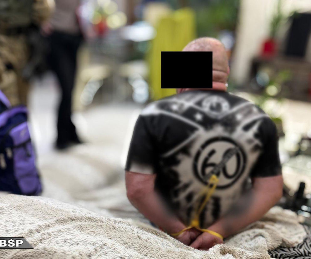 Międzynarodowy gang terroryzował dewelopera