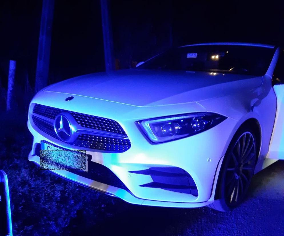 Luksusowy mercedes odzyskany przez policjantów z Koszalina