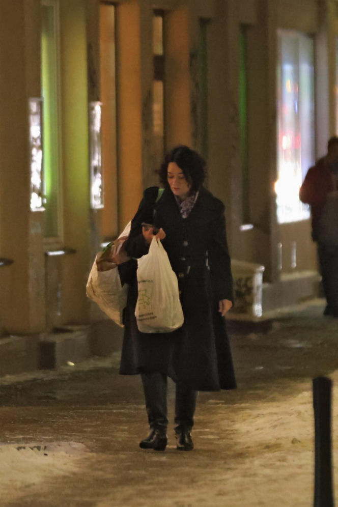 Anna Maria Żukowska buszuje w kwiatach