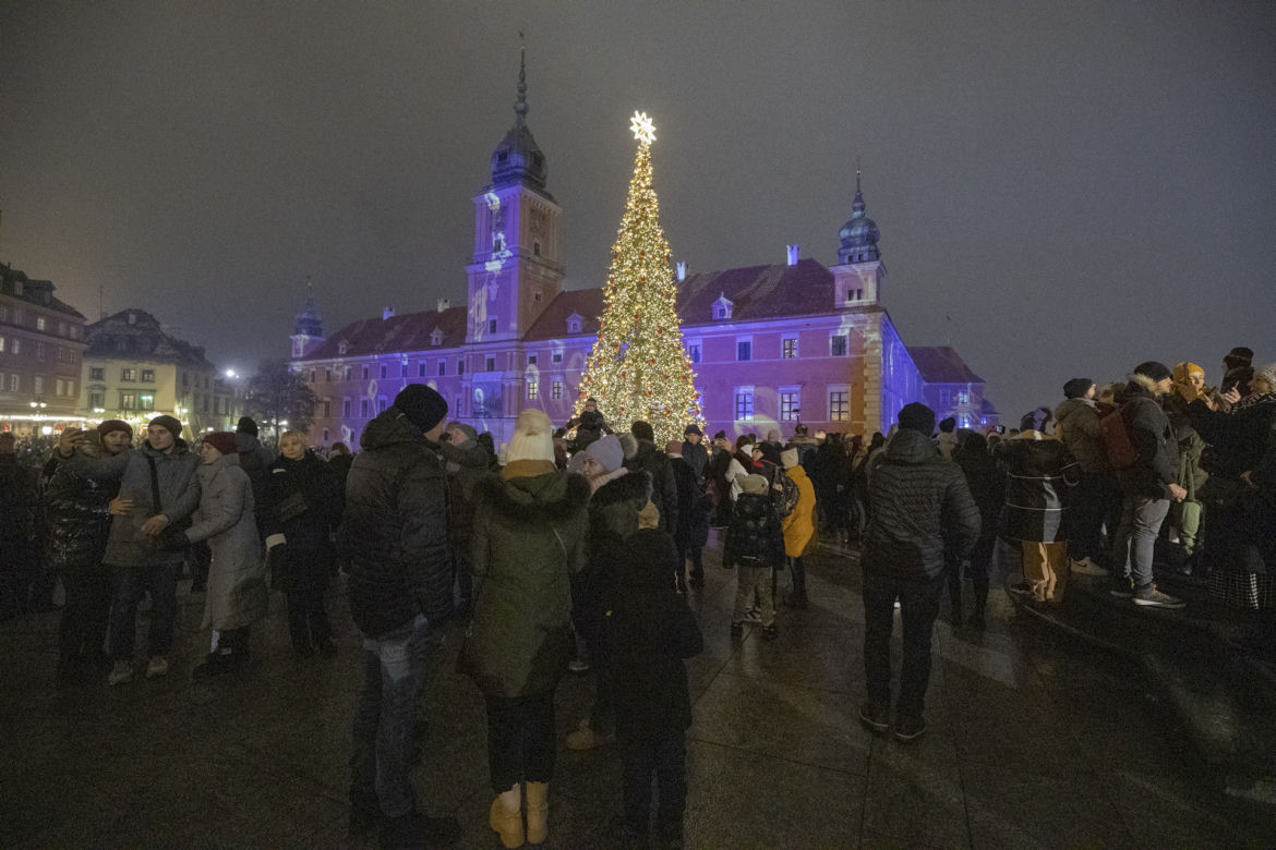 W Warszawie już święta! Rafał Trzaskowski włączył iluminacje