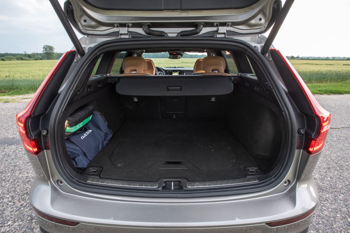 Volvo V60 D4 AWD Cross Country Pro