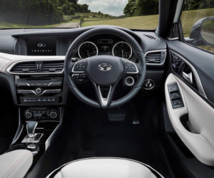 Infiniti Q30