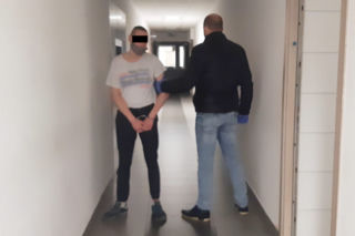 Kolejny atak nożownika w Warszawie! Pijak zaatakował mężczyznę bo ten zwrócił mu uwagę [GALERIA]