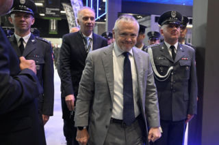 Tom Rose gościem honorowym Targów Obronnych. Odebrał specjalną nagrodę dla rodziców Michaela Ollisa