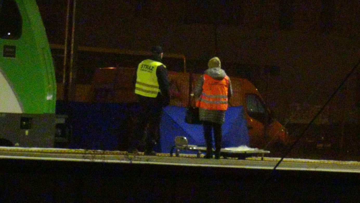 Tragedia na torach w Warszawie. 15-letnia dziewczynka zginęła pod kołami pociągu