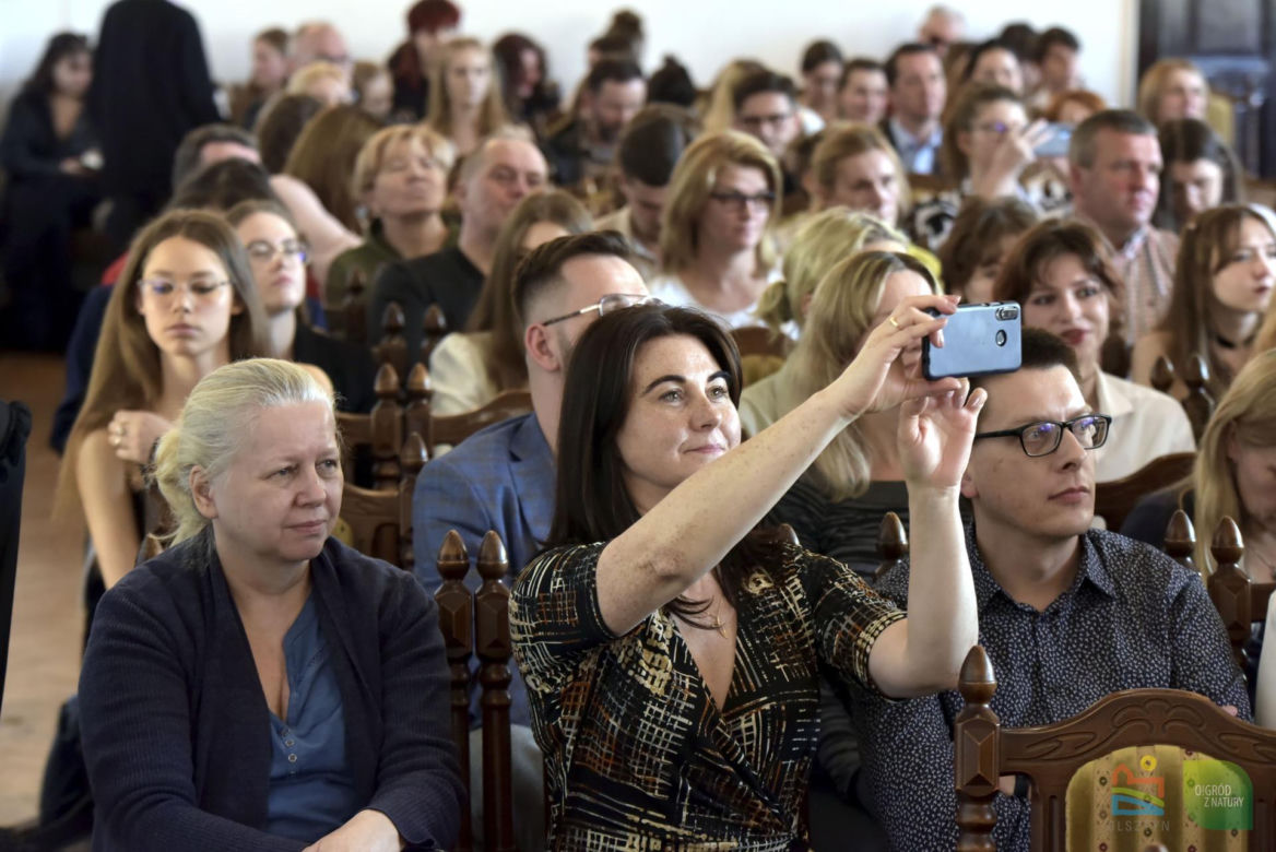 Olsztyn. Pożegnanie pierwszego rocznika międzynarodowej matury w I Liceum Ogólnokształcącym [ZDJĘCIA]