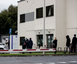 Ogromne kolejki do testów na koronawirusa w Krakowie