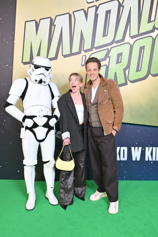 "Gwiezdne wojny: The Mandalorian i Grogu" to nowa produkcja z uniwersum "Star Wars", która zadebiutuje w kinach 22 maja.
