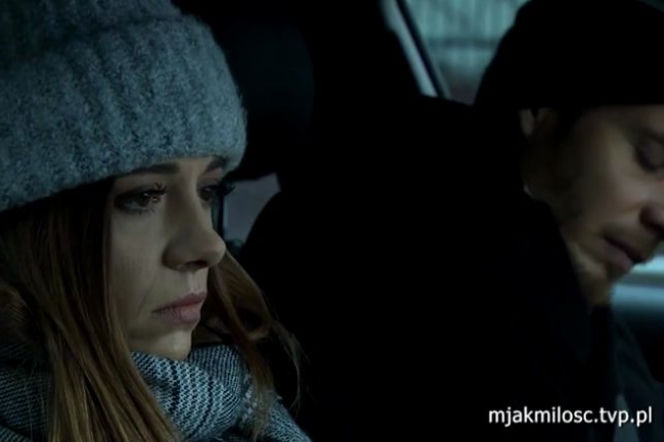 M jak miłość odc. 1377. Artur (Tomasz Ciachorowski), Iza (Adriana Kalska)