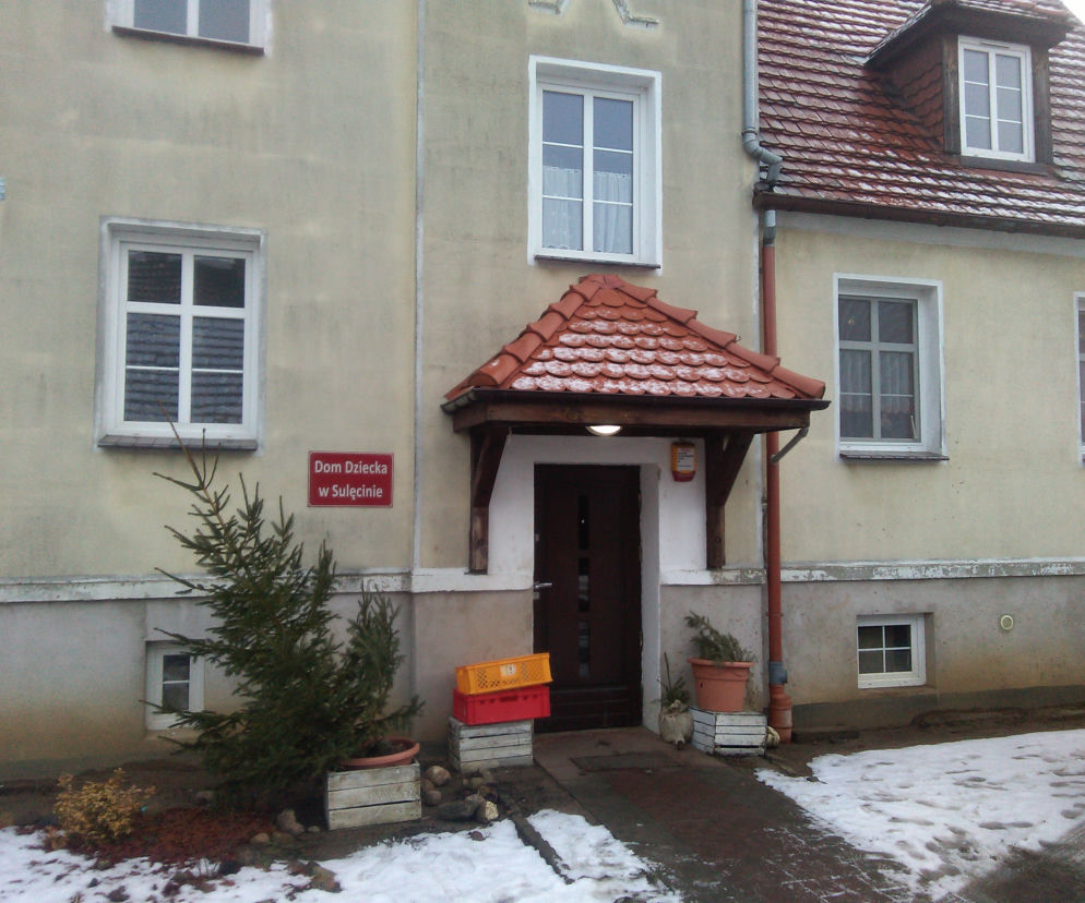 Wychowawca uwiódł 14-latkę z domu dziecka