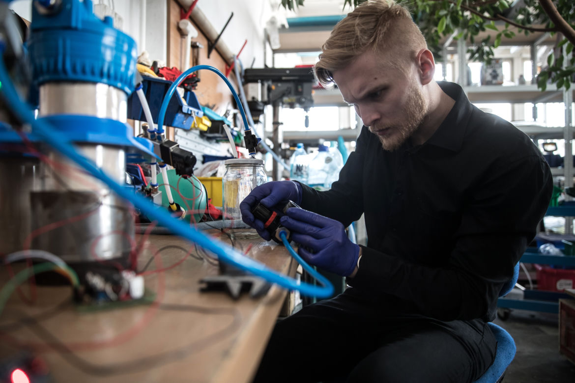 Tak drukują respiratory dla szpitali
