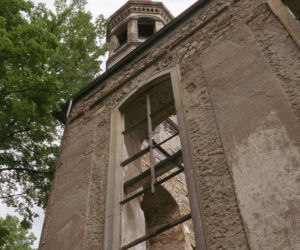Ruiny kościoła ewangelickiego w Miłkowie na Dolnym Śląsku