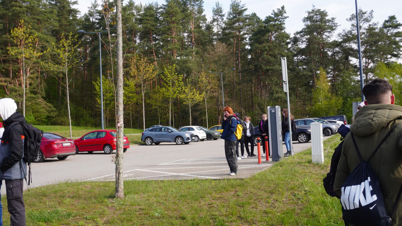 Pielgrzymka maturzystów 2024. 200 osób poszło do Gietrzwałdu modlić się o powodzenie na maturze [ZDJĘCIA]