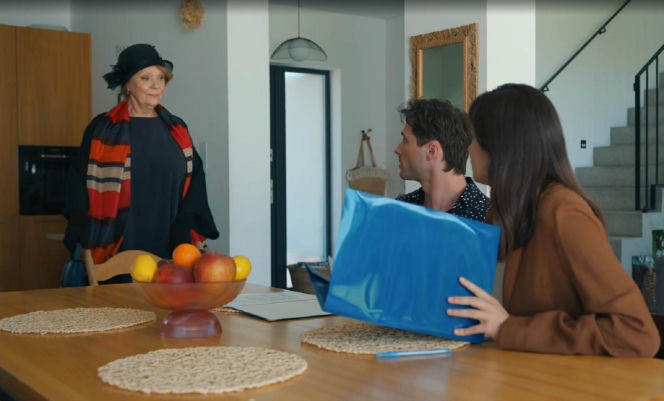 Barwy szczęścia odc. 3281. Józefina Rawiczowa (Elżbieta Jarosik), Natalia (Maria Dejmek), Cezary Rawicz (Marcel Opaliński)