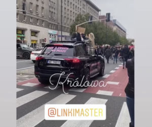 Marta Linkiewicz przyjechała na STRAJK KOBIET luksusowym Mercedesem GLE