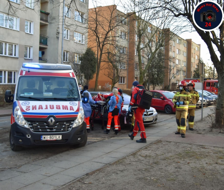 Karetki pogotowia dublują się ze śmigłowcami LPR. Dlaczego tak się dzieje w Warszawie?