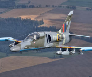 Czeskie samoloty L-159 nie dla Ukrainy. Polityczna burza w Pradze - premier kontra generał i prezydent