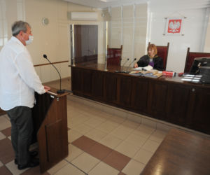Atak nożownika na burmistrza Łeby proces