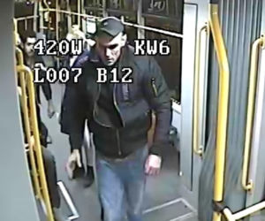 Poszukiwany męzczyzna, który napadł obcokrajowca w tramwaju