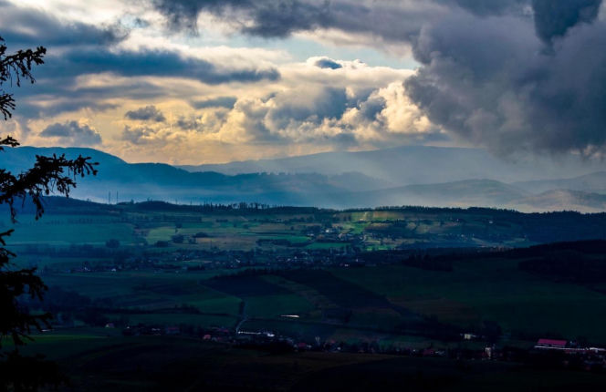 „Trzy cysterny zniknęły w jedną noc”! To trop do legendarnego złotego pociągu?