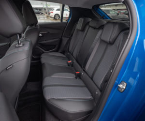 Peugeot 208 Allure vs Opel Corsa Elegance