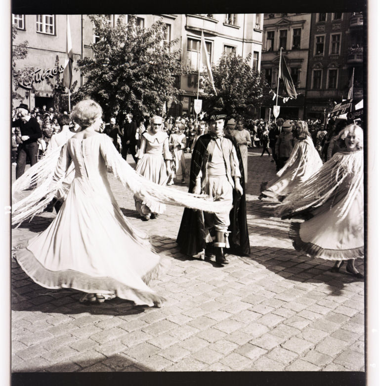 Winobranie w Zielonej Górze w latach 1963-1973. Oto jak bawiono się podczas największego Święta Wina w Polsce