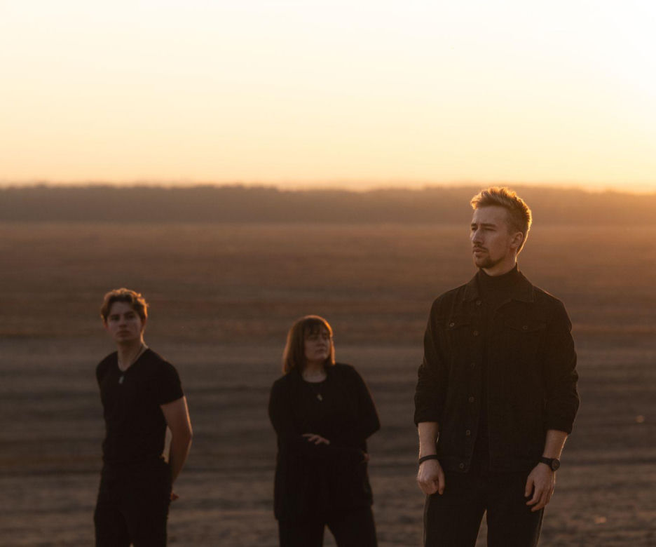 imasleep zapowiadają wyjątkowy koncept album emocjonalnym singlem "Closer"