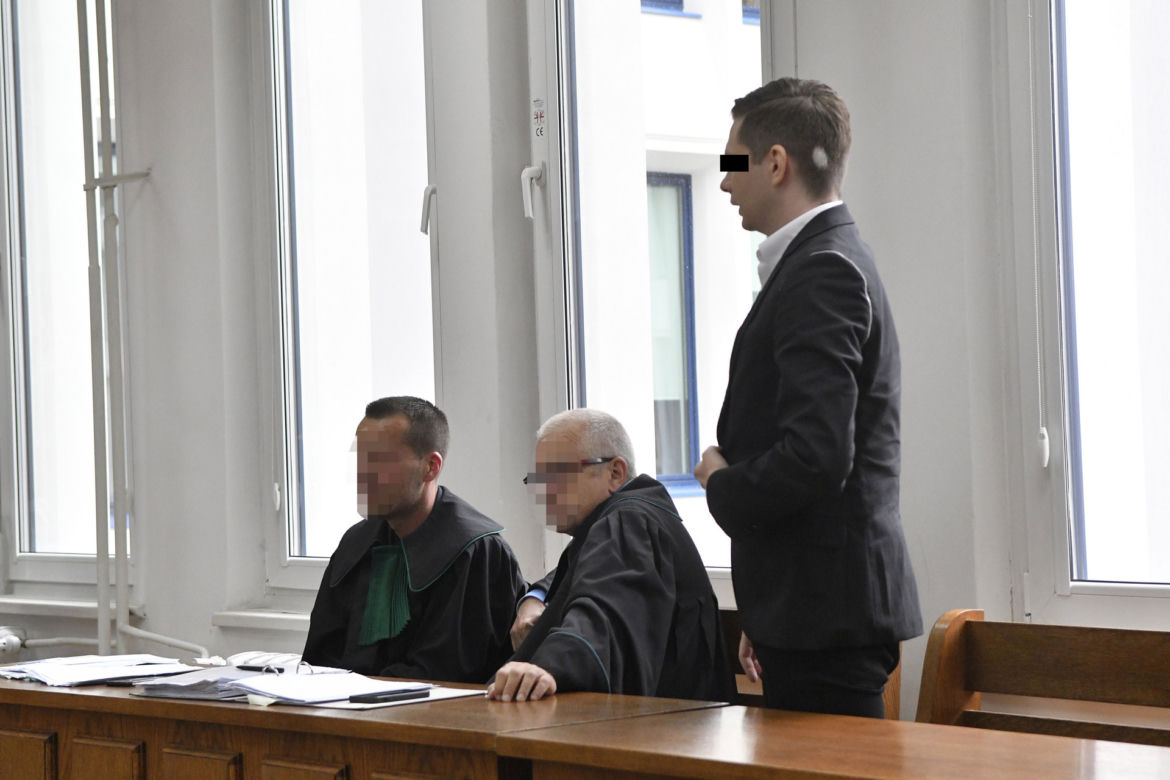 Kolejna rozprawa Patryka D. Pędził białym porsche po Marszałkowskiej. Inwalida zginął na miejscu