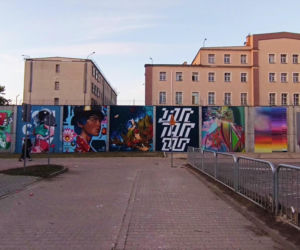 Street-art na murach aresztu