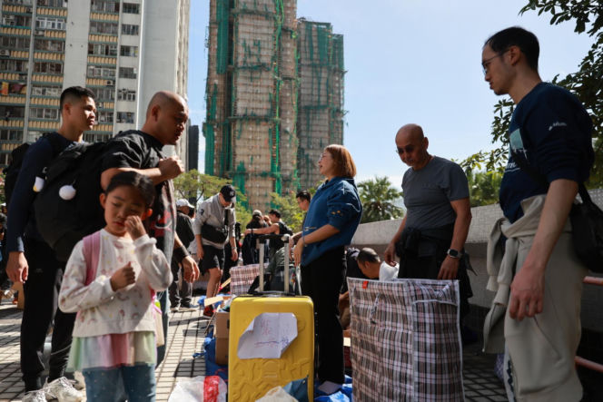 Hongkong pogrążony w żałobie po tragicznym pożarze wieżowców. Liczba ofiar wzrosła do 146