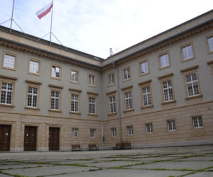 Dziedziniec środkowy Dolnoślaskiego Urzędu Wojewódzkiego