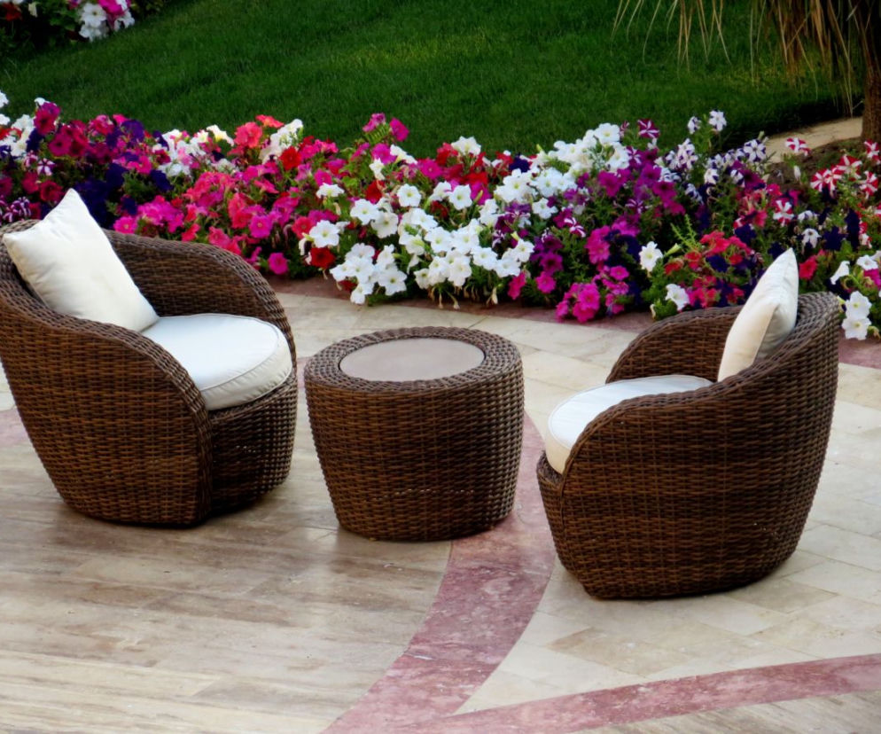 Meble z technorattanu