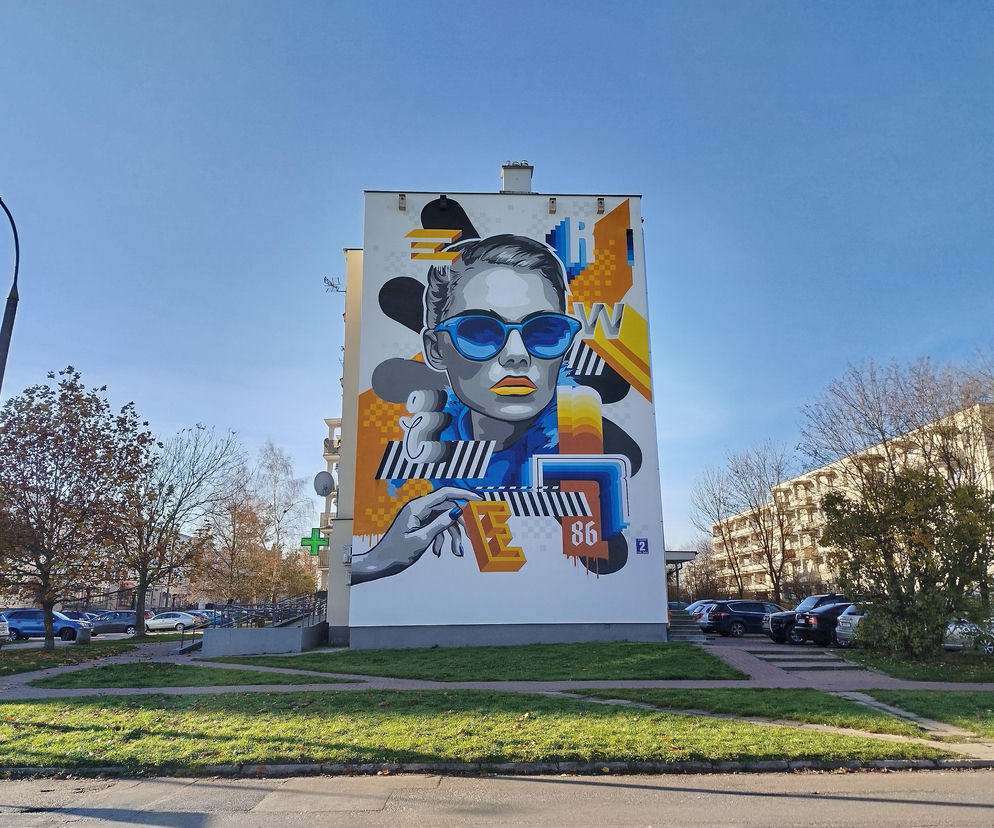 Nowy mural z kobiecą postacią na ścianie bloku przy ulicy Kaszubskiej 2 w Siedlcach. Zobacz zdjęcia!