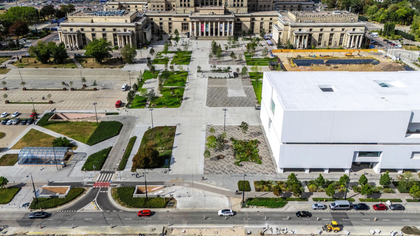 Plac Centralny 7