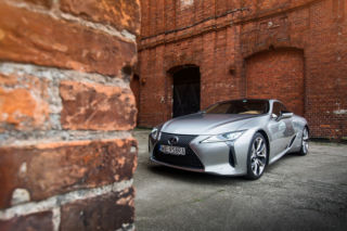 TEST Lexus LC500h 3.5 V6 359 KM Superturismo: jak przybysz z przyszłości